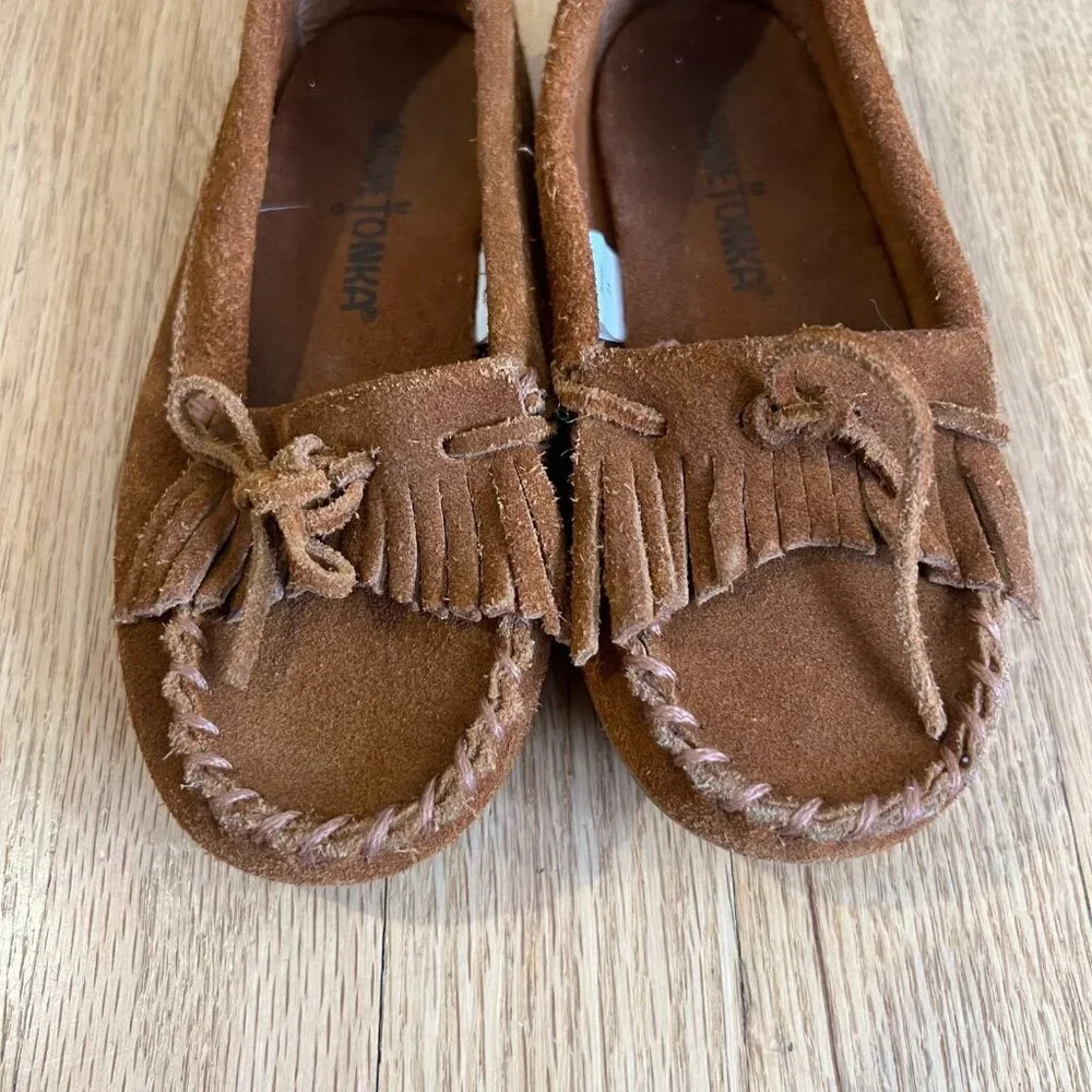 Minnetonka Brown Suede Moccasins Flats Girl's Size 12